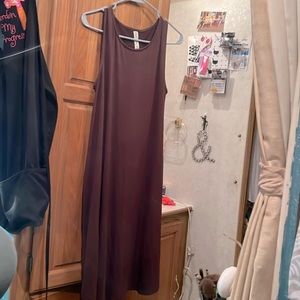 Cute tank type dress with pockets Brown size medium very comfy dress up w/sweatr